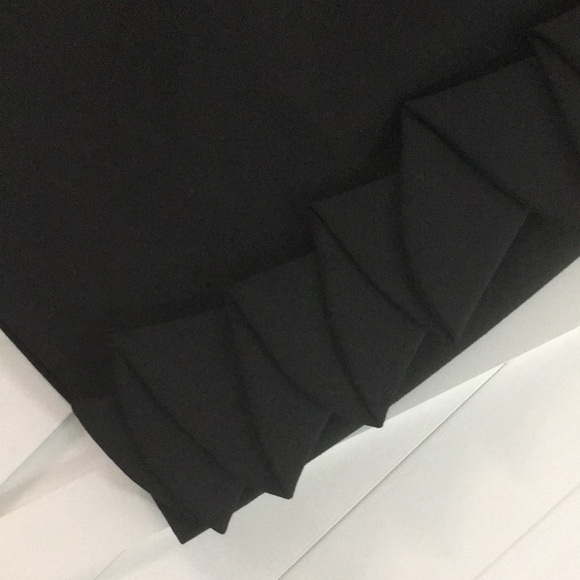 Express design studio. Black Pencil skirt size 2 - Picture 2 of 12